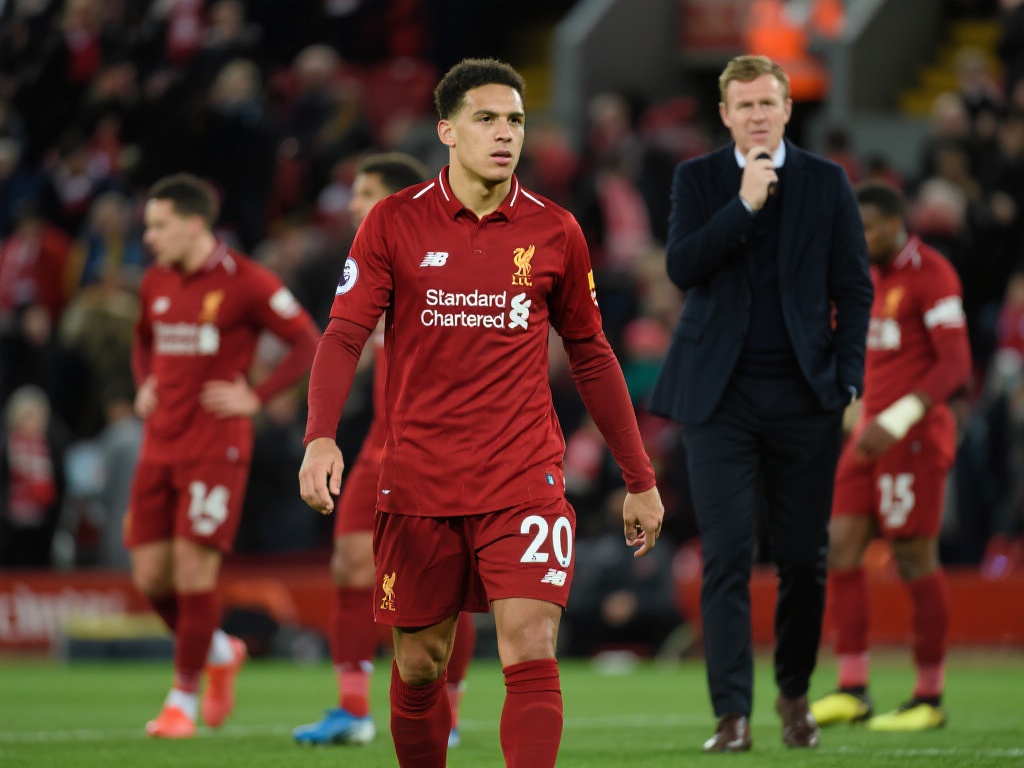 足球队在主 足球队在主